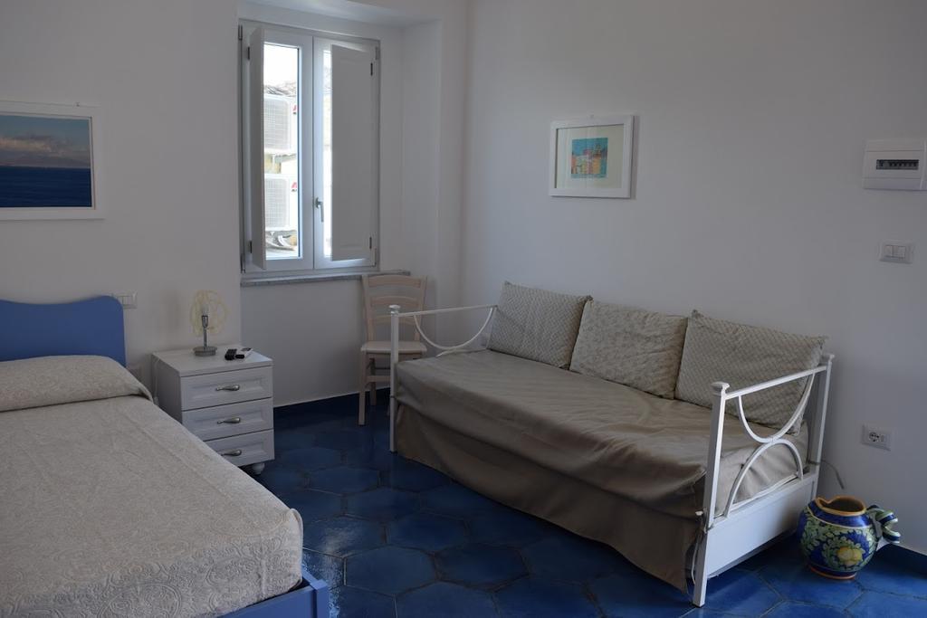 La Casa Di Cirro Apartment Procida Bagian luar foto