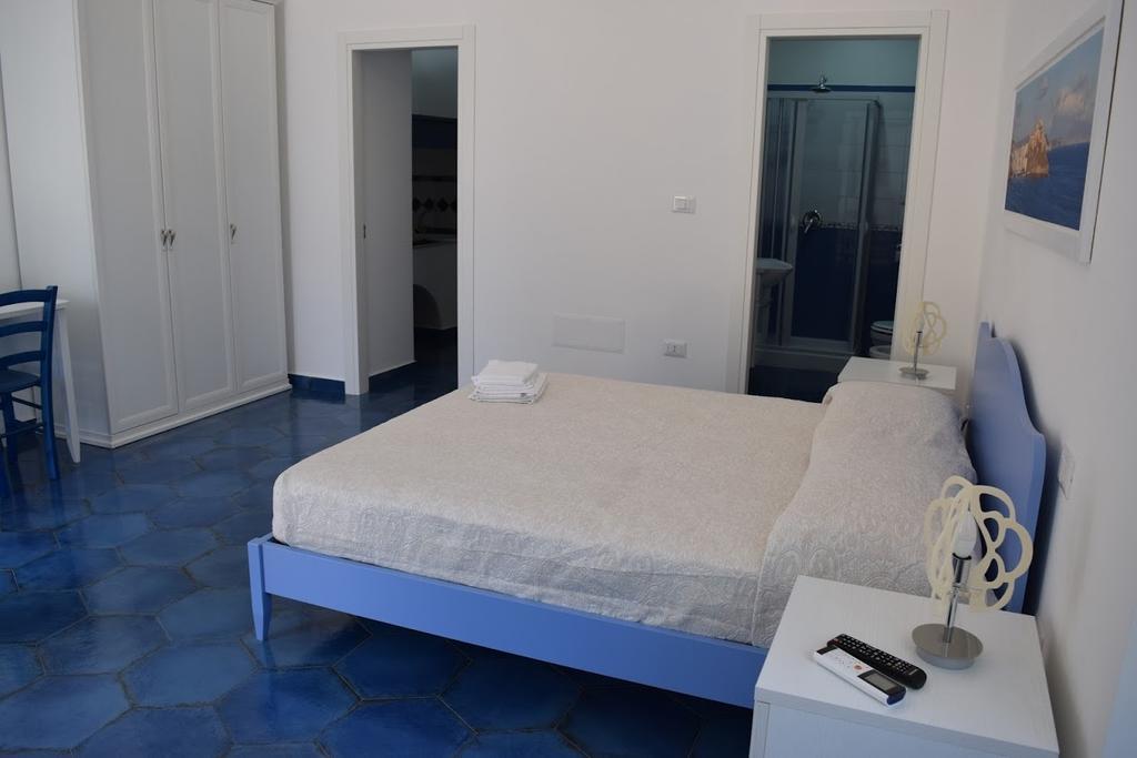 La Casa Di Cirro Apartment Procida Bagian luar foto