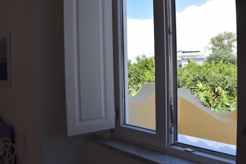La Casa Di Cirro Apartment Procida Bagian luar foto